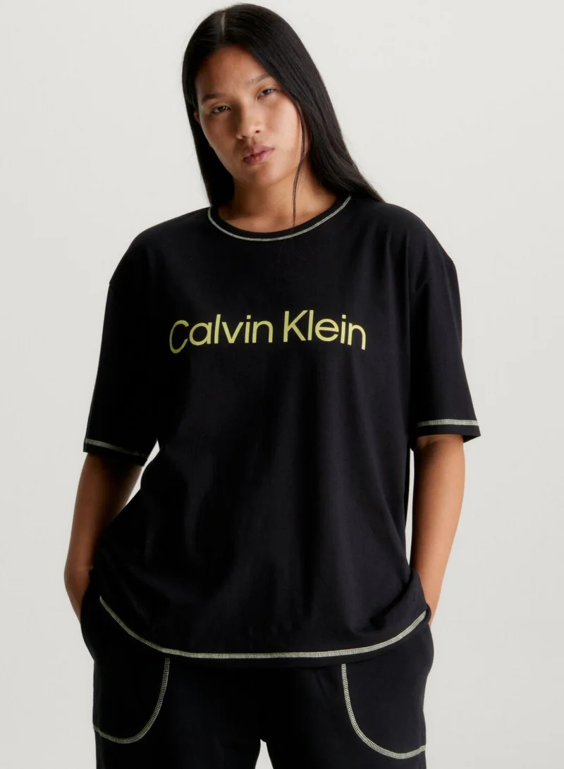 CALVIN KLEIN Crew Neck Logo T-Shirt