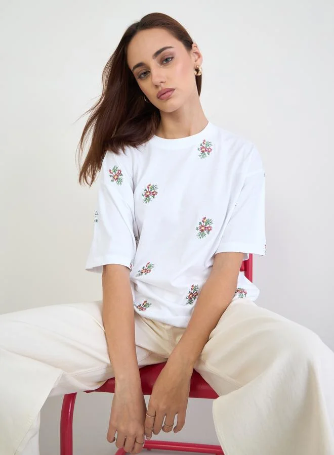 Styli Styli Embroidered Floral Oversized T-Shirt