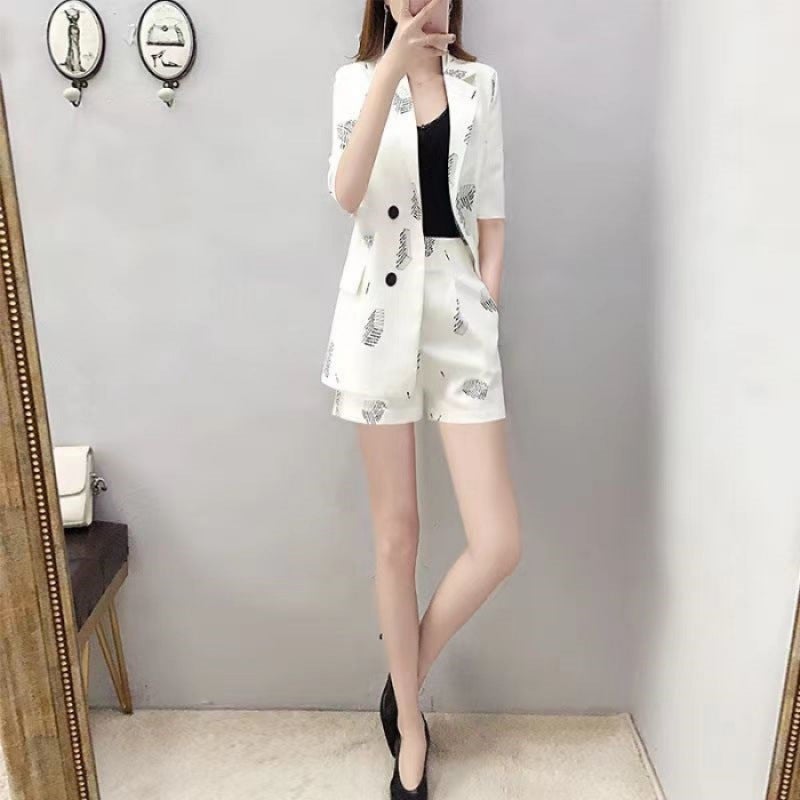 Printed suit Stylish Age-reducing Small Suit Shorts Womens 2023 Summer New Fashionable Elegant Suit Two-piece Set Picture Color