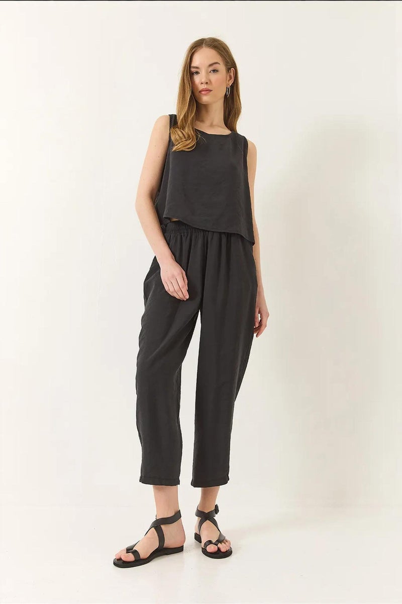 Bianco Lucci LUCCI Sleeveless Crew Neck Blouse and Carrof Fıt Pants Set - Image 2