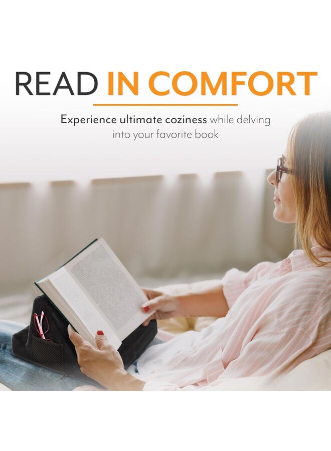 حامل كمبيوتر محمول من إسفنج الذاكرة، مقاس 23 × 23 × 20 سم، مناسب للأجهزة اللوحية والهواتف وقارئات الكتب الإلكترونية، زاويتا عرض، جيبان جانبيان للتخزين للملحقات الإضافية، مثالي للسيارة والسفر وغرفة النوم (أسود) - Image 4