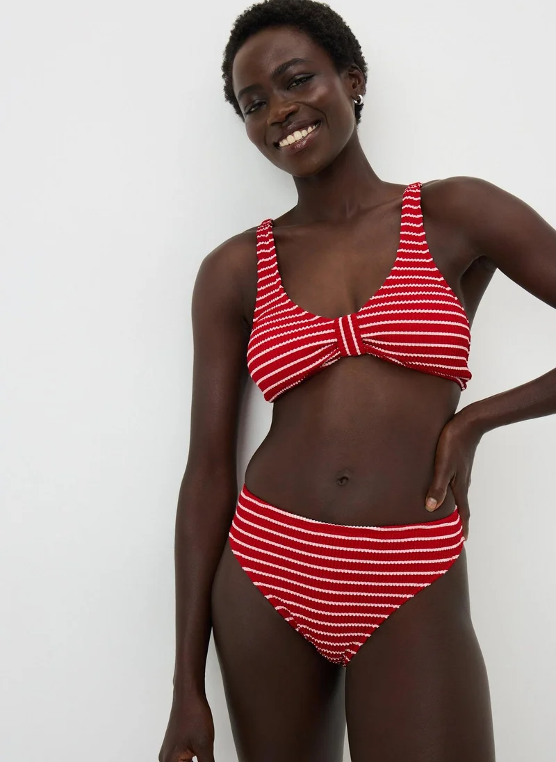 ماتلان بنطلون بيكيني مخطط أحمر بنقوش