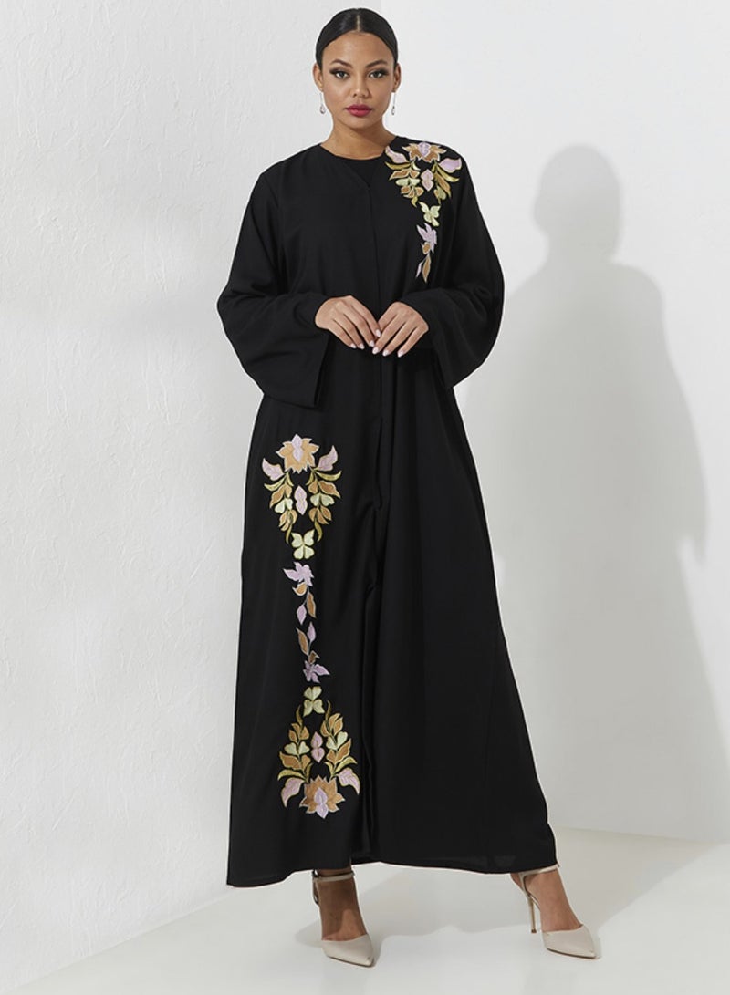 روزيت عباية عباية سوداء مفتوحة بتصميم مزخرف من الزهور الذهبية - Image 1