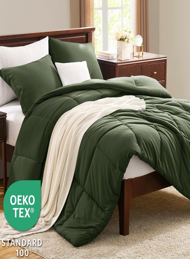 CozyLux طقم لحاف كوزي لوكس كينج - لحاف أخضر زيتوني مقاس كينج، طقم سرير مكون من 3 قطع بخياطة مربعة مناسب لجميع الفصول، أطقم مفروشات ناعمة وخفيفة الوزن مع لحاف واحد بديل للريش و2 غطاء وسادة - Image 3