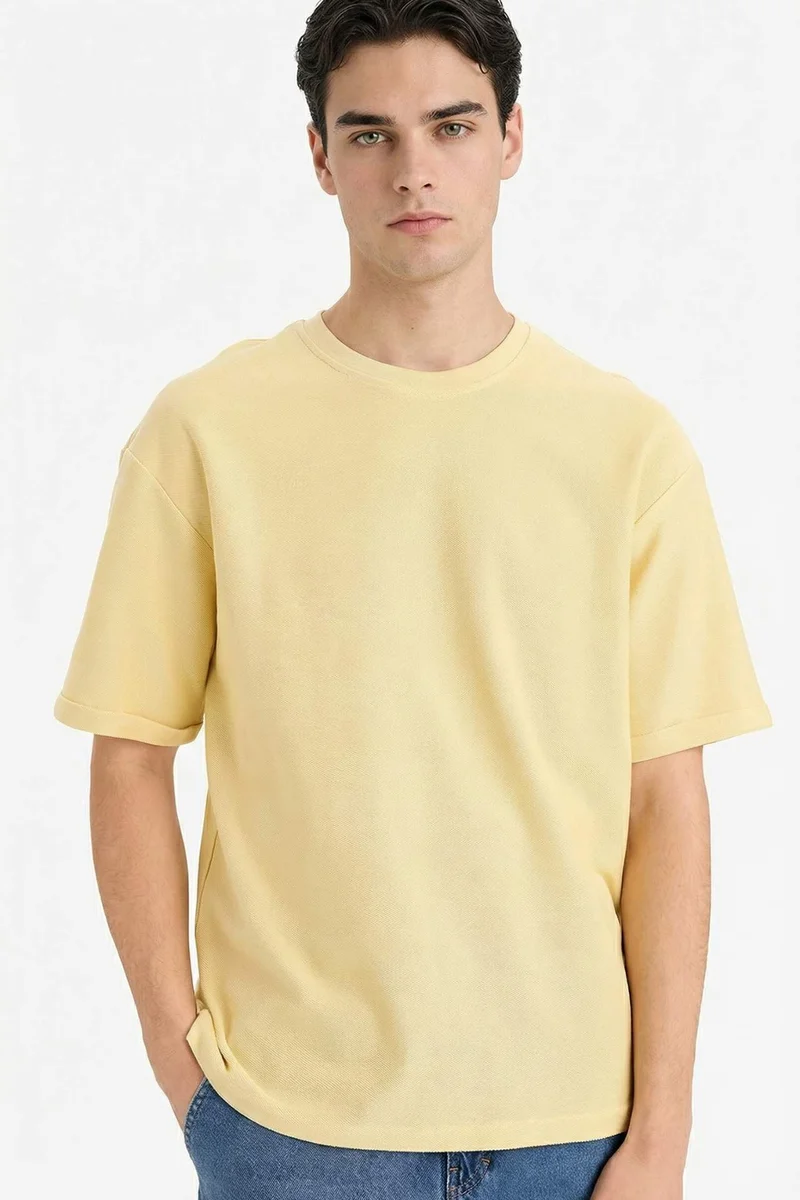 ديفاكتو Boxy Fit Crew Neck Short Sleeve T-Shirt