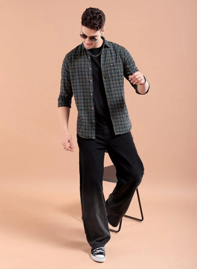 شركة المرآب الهندية Men Slim Fit Checkered Full Sleeves Spread Collar Casual Shirt