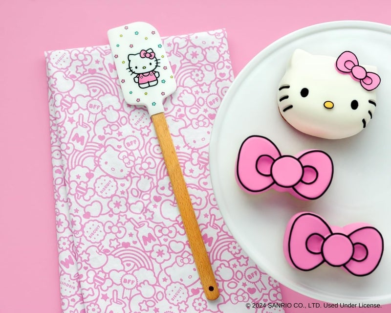 Handstand Kitchen Hello Kitty Sweet BFF Print Cotton Kitchen Towel and Spatula Set - Image 4