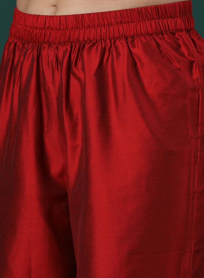 جلو باص طقم كورتا مطرزة بزاري بياقة عميقة مع بنطال بخصر مطاطي - Image 5