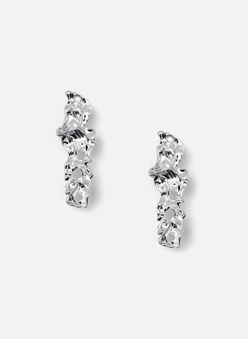 Lichi  Long stud earrings in crumpled metal for Women | Best Price UAE