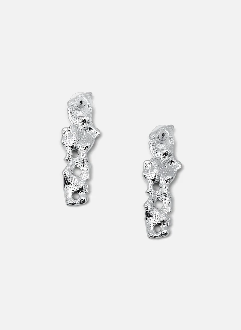 Lichi  Long stud earrings in crumpled metal for Women | Best Price UAE