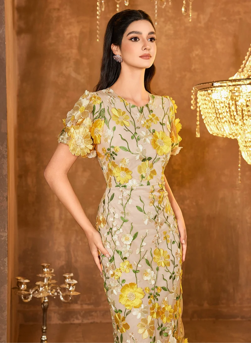 Madam Uniq New Yellow Luxury Round Neck Embroidered 3D Floral Puff Sleeve Mid-Length Dress,Random Floral Arrangement