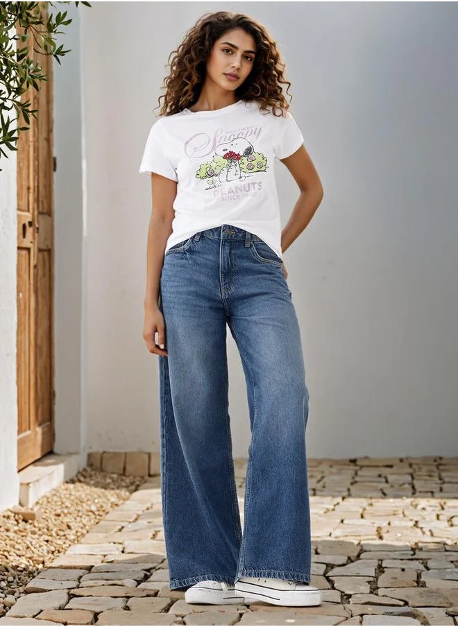 اس بي كاركترز Snoopy Print Crew Neck T-shirt