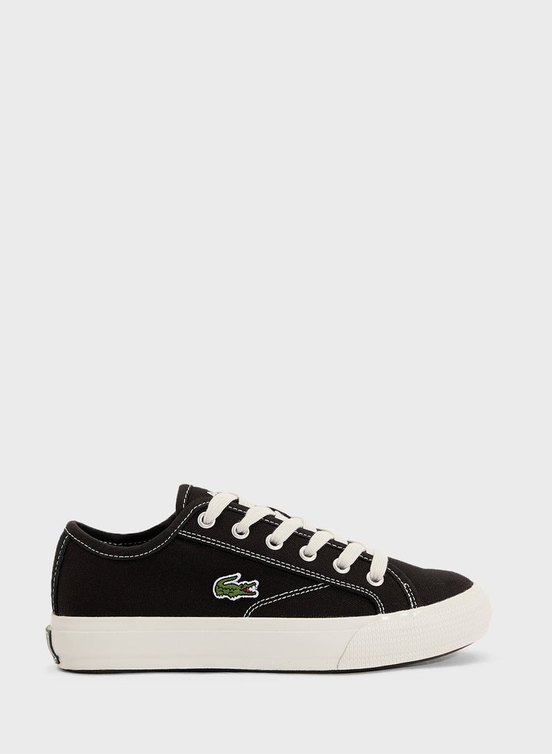 Vulcanized Backcourt Low Top Sneakers