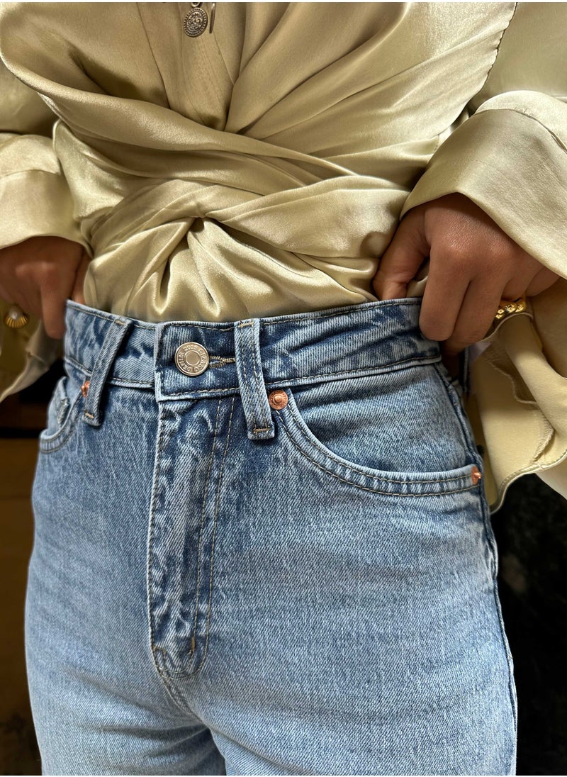 CIZARO - Ultra Comfort - Straight Leg - Soft Light Blue Jeans. - Image 1