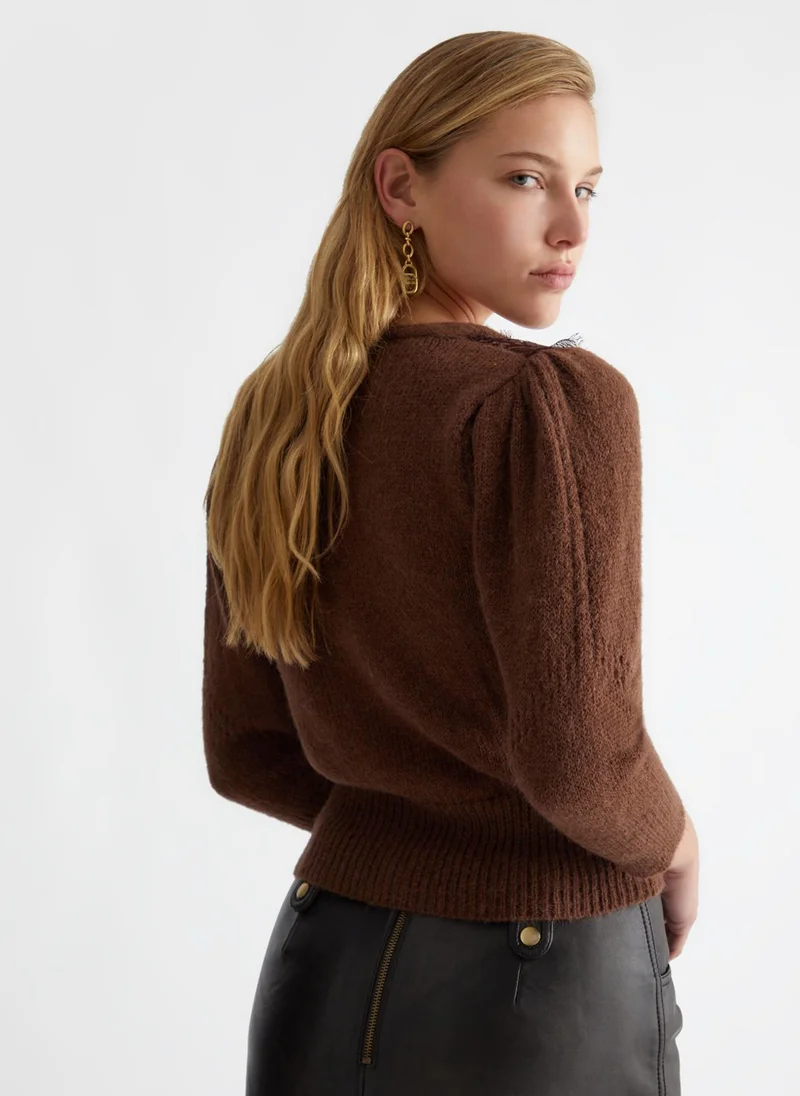 ليو جو كارديجان دانتيل