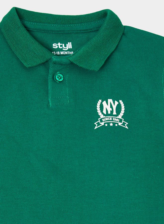 ستايلي تيشرت بولو بقصة عادية وطبعة NY للأطفال - أخضر - Image 4