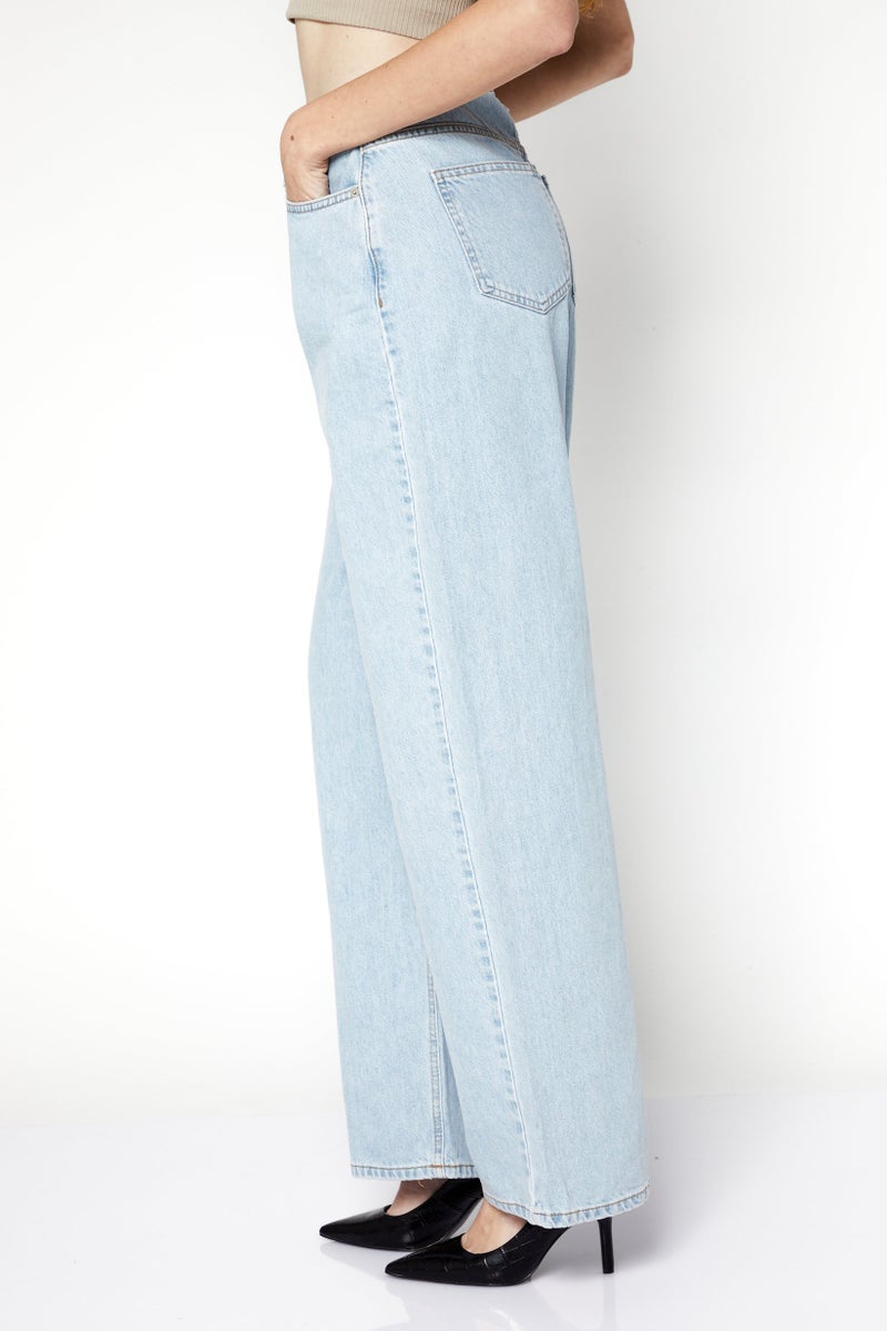 NA-KD جينز دنيم نسائي بقصة عادية، خصر عالي، ساق واسعة، أزرق فاتح - Image 2