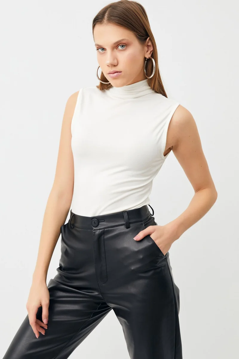 بيبانتولون BIPANTOLON Women's 4-Pack Half Turtleneck Bodysuits