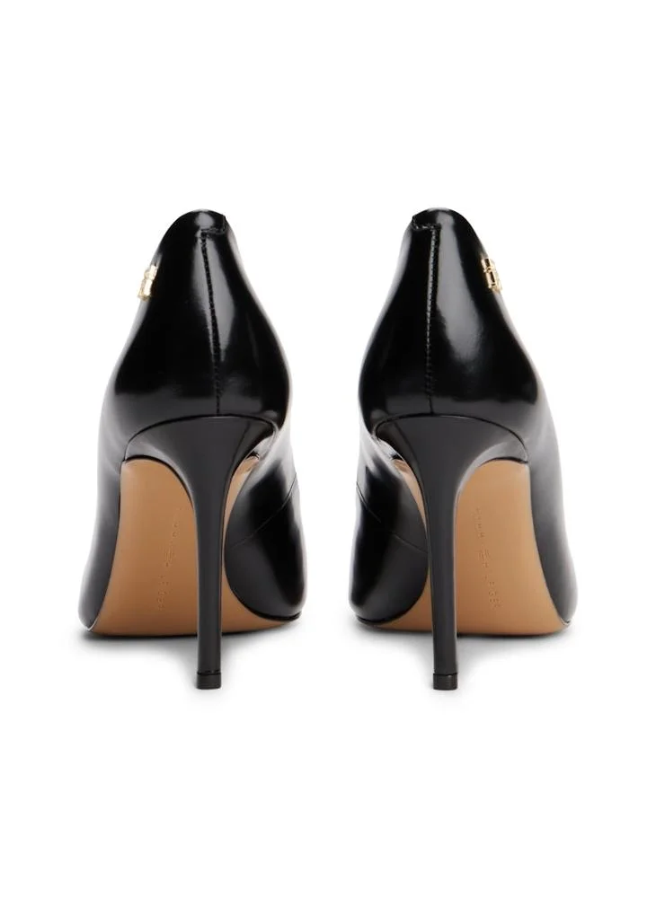 TOMMY HILFIGER Closed Abrasivato Pumps