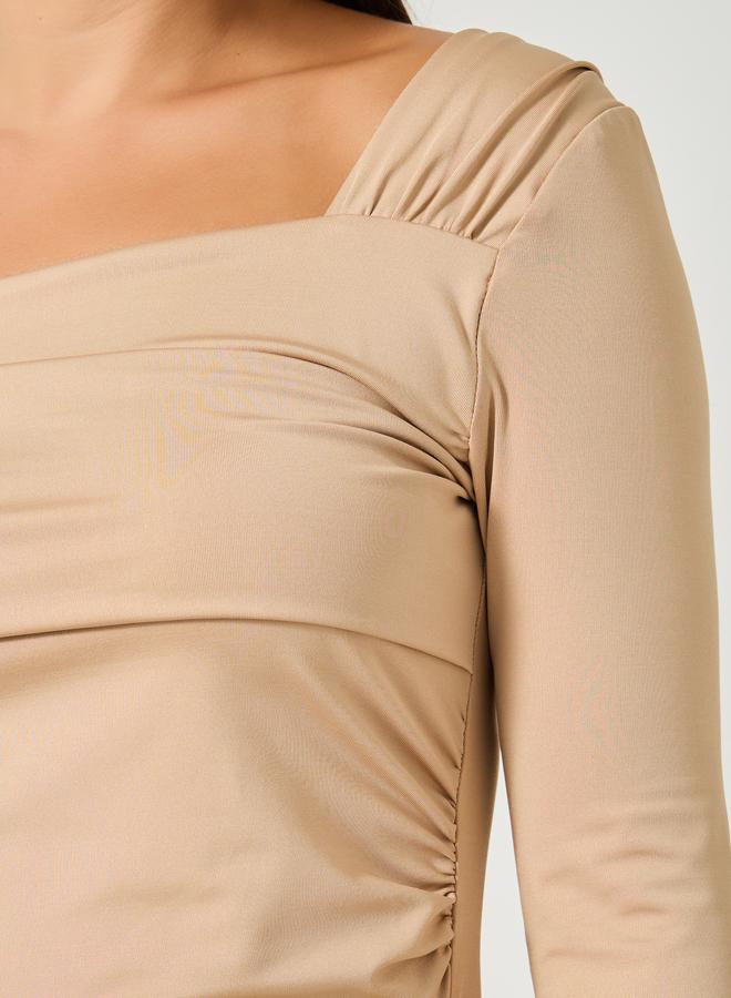 ستايلي بودي سوت بياقة غير متماثلة وتفاصيل ثنيات - Image 4