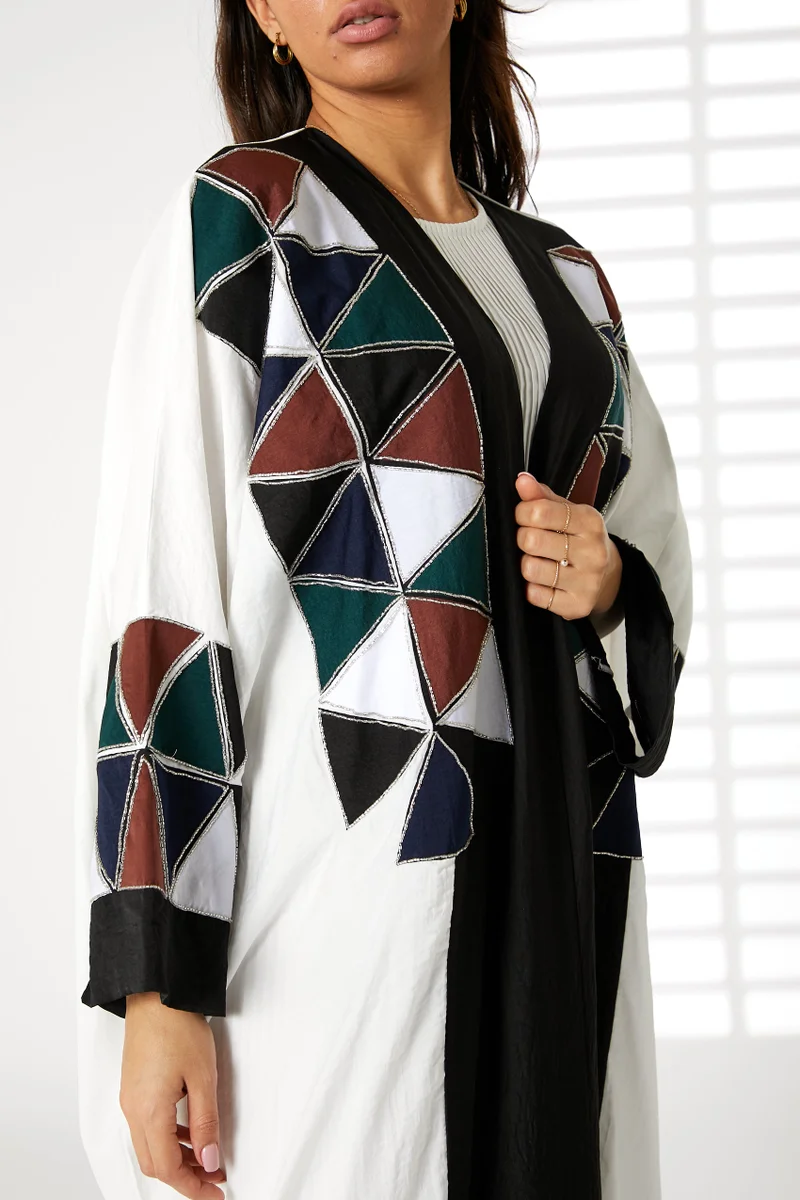 Moistreet  Bisht Geometrical Embroidery Abaya for Women | Best Price UAE