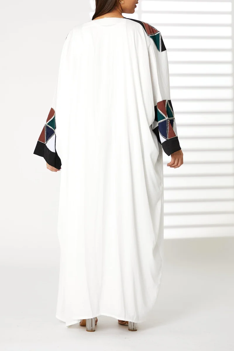 Moistreet  Bisht Geometrical Embroidery Abaya for Women | Best Price UAE