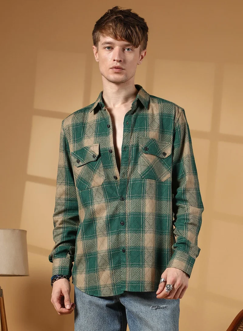 Campus Sutra Campus Sutra Men's Emerald Green & Sand Beige Buffalo Check Utility Shirt For Casual Wear | Spread Collar | Long Sleeve | Button Closure | Shirt Crafted With Comfort Fit For Everyday Wear