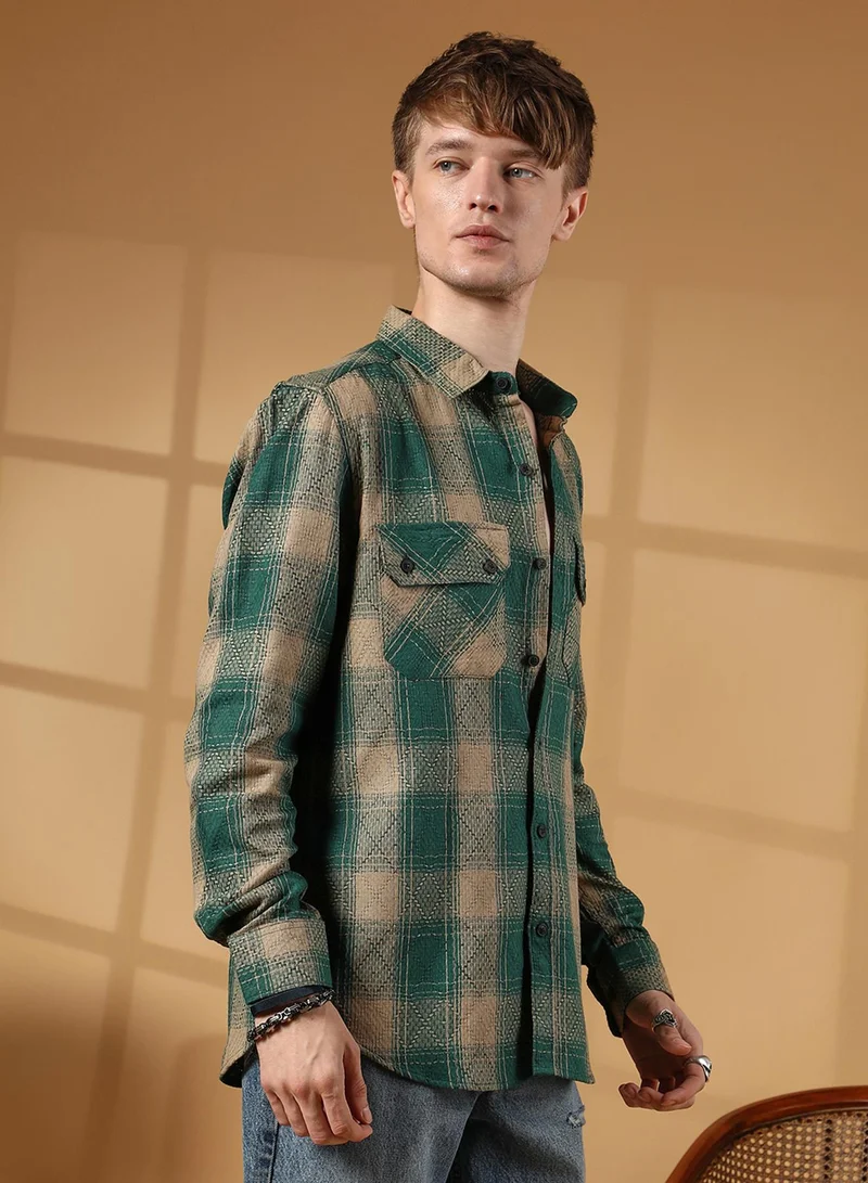 Campus Sutra Campus Sutra Men's Emerald Green & Sand Beige Buffalo Check Utility Shirt For Casual Wear | Spread Collar | Long Sleeve | Button Closure | Shirt Crafted With Comfort Fit For Everyday Wear