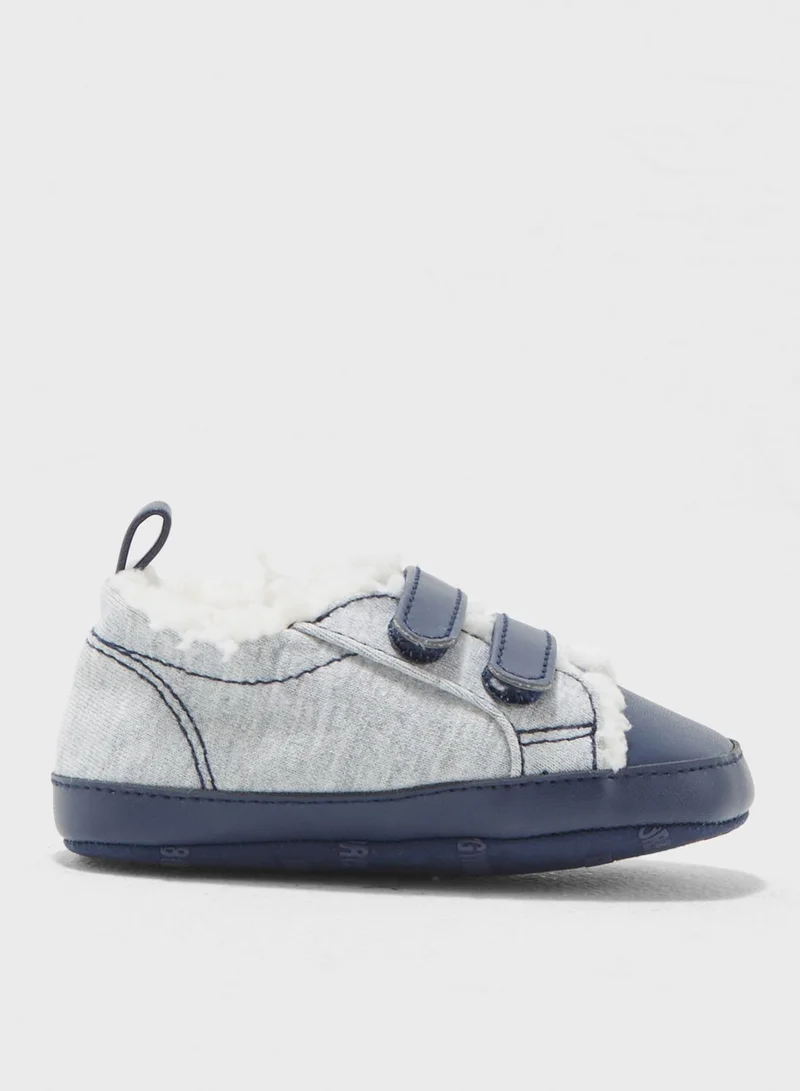 GYMBOREE Infant Velcro Sneakers