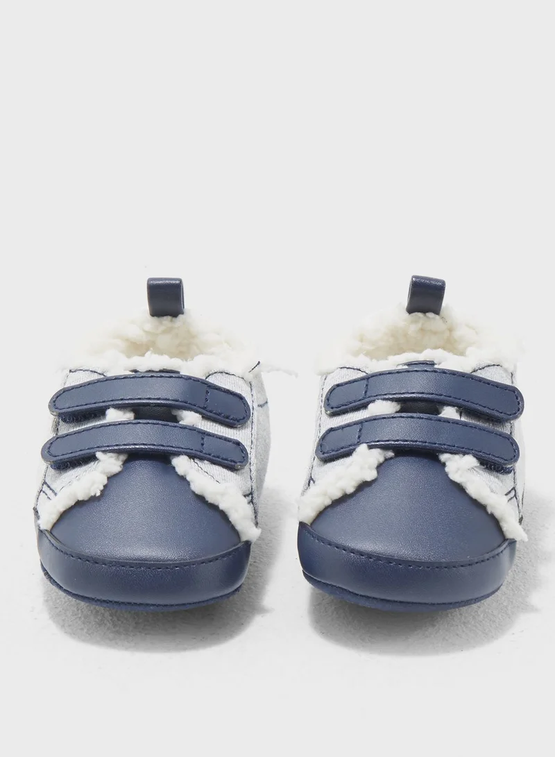 GYMBOREE Infant Velcro Sneakers