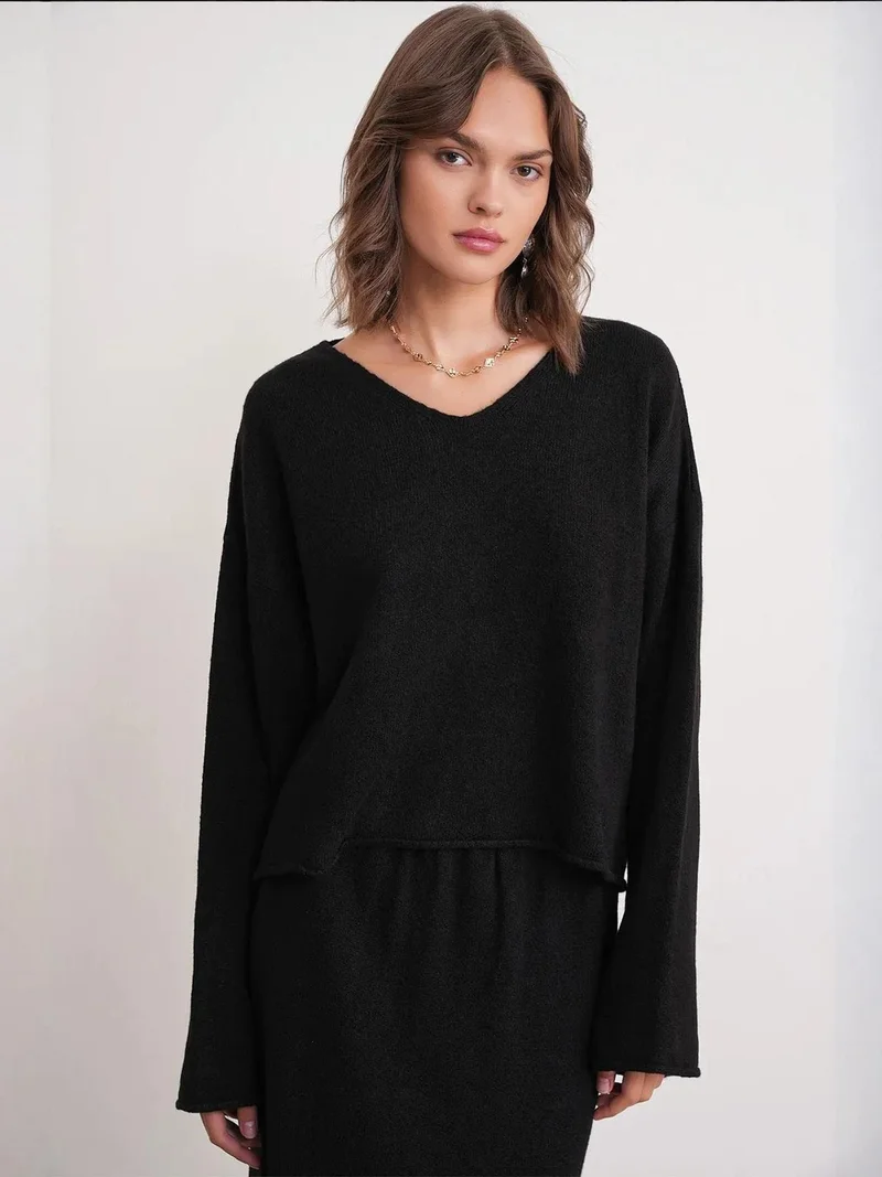 MixRay Mixray V-neck Knitwear Sweater & Skirt Co-ord Set