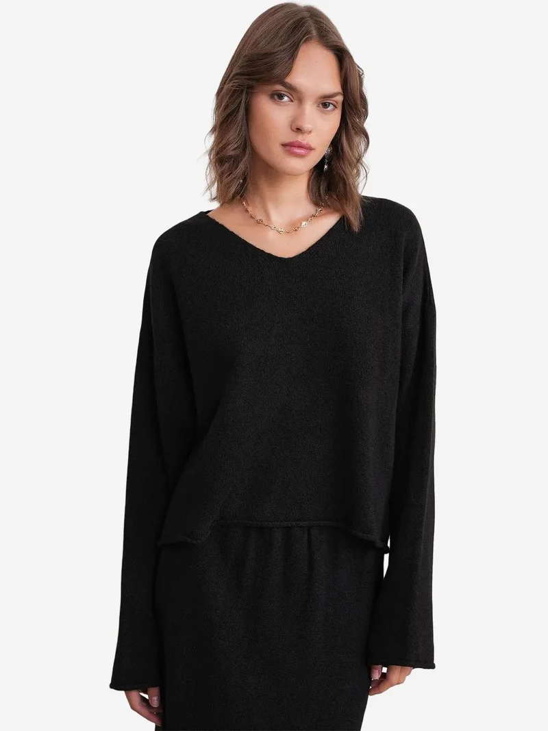 MixRay Mixray V-neck Knitwear Sweater & Skirt Co-ord Set