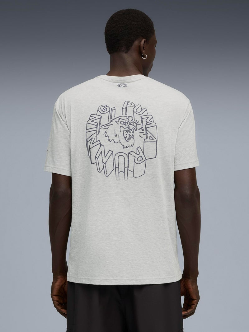 PUMA تي شيرت بومّا جرافيك بحجم كبير للركض - Image 2