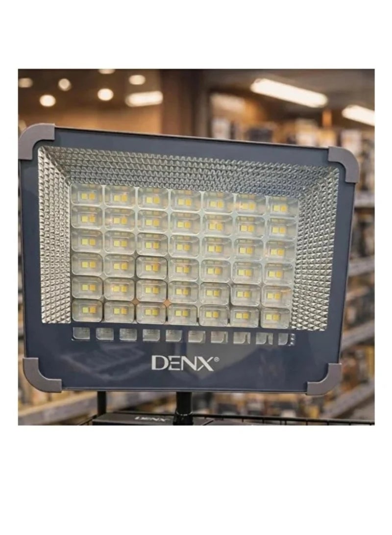 Dinex Powerful solar-powered LED flashlight with high brightness and a large 7200mAh battery, suitable for outdoor use. - Image 5