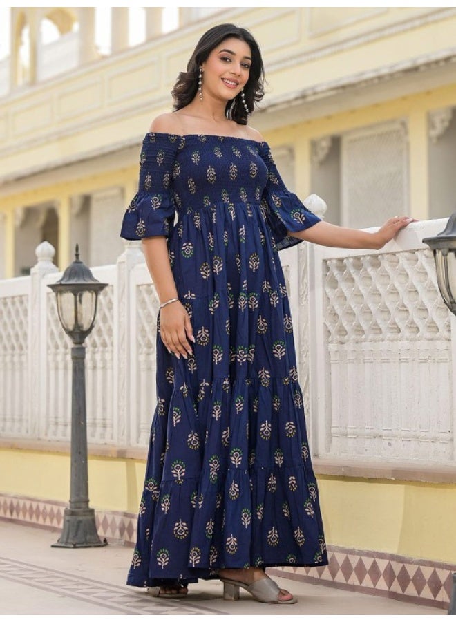 أيه كيه إس فستان ماكسي مكشكش بكتف مكشوف بلون نيلي - Image 3