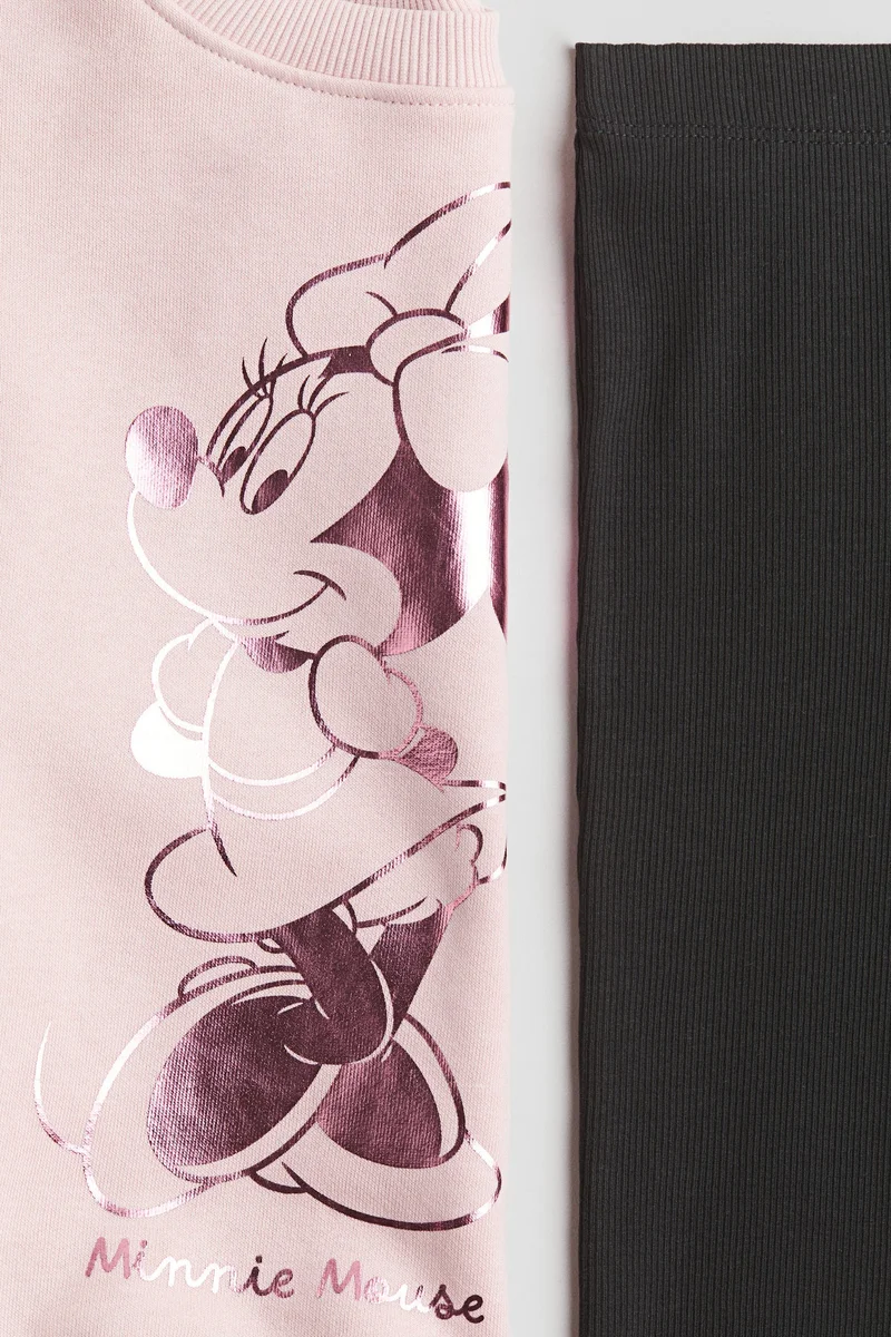 اتش اند ام طقم سويت شيرت وبنطلون ليجنز قطعتين