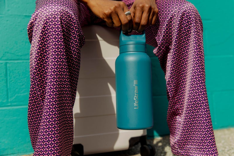 LifeStraw Go Series â€” Insulated Stainless Steel Water Filter Bottle for Travel and Everyday Use Removes Bacteria, Parasites and Microplastics, Improves Taste, 1L Laguna Teal - Image 5