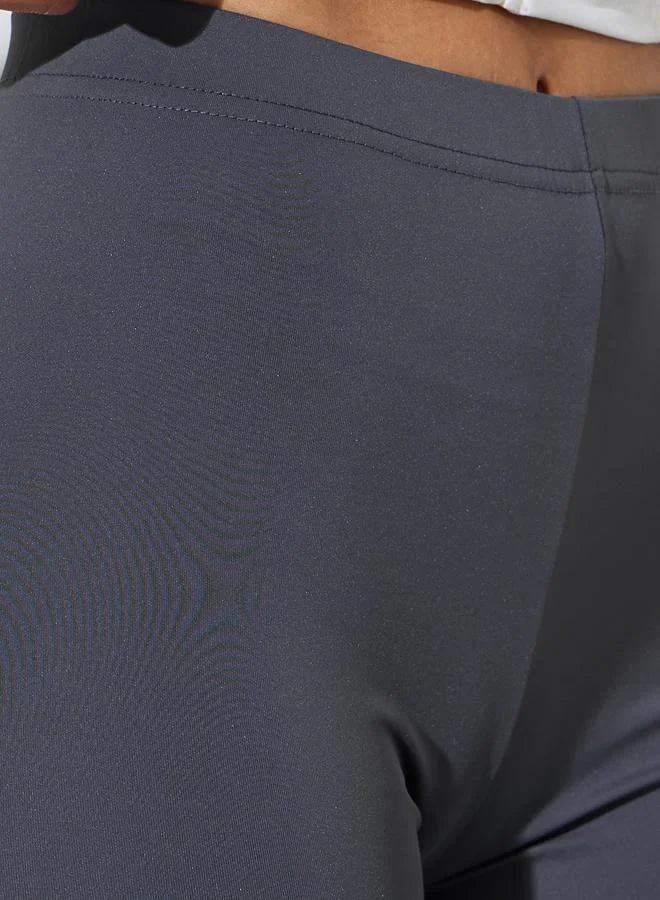 Styli Grey Grey Solid Cropped Leggings for Women | Best Price UAE