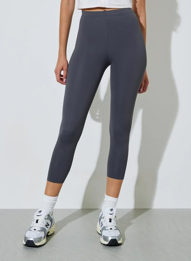 ستايلي Grey Solid Cropped Leggings