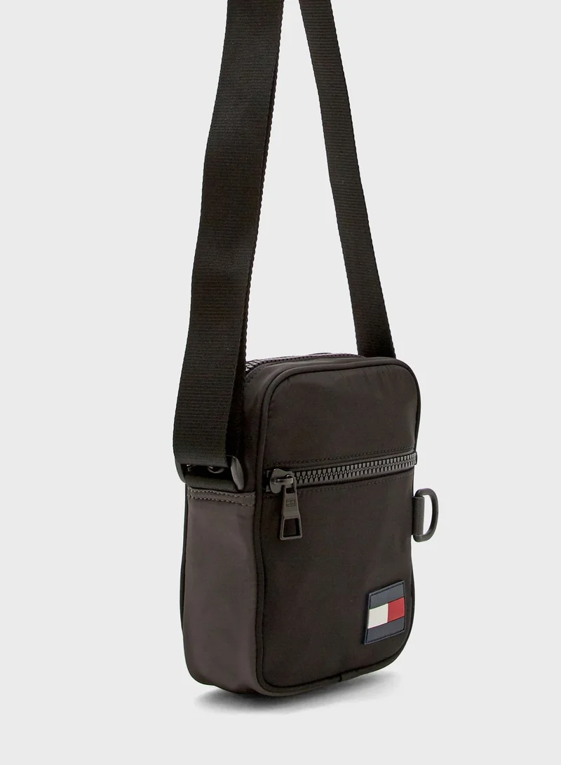 TOMMY HILFIGER Logo Mini Messenger Bag