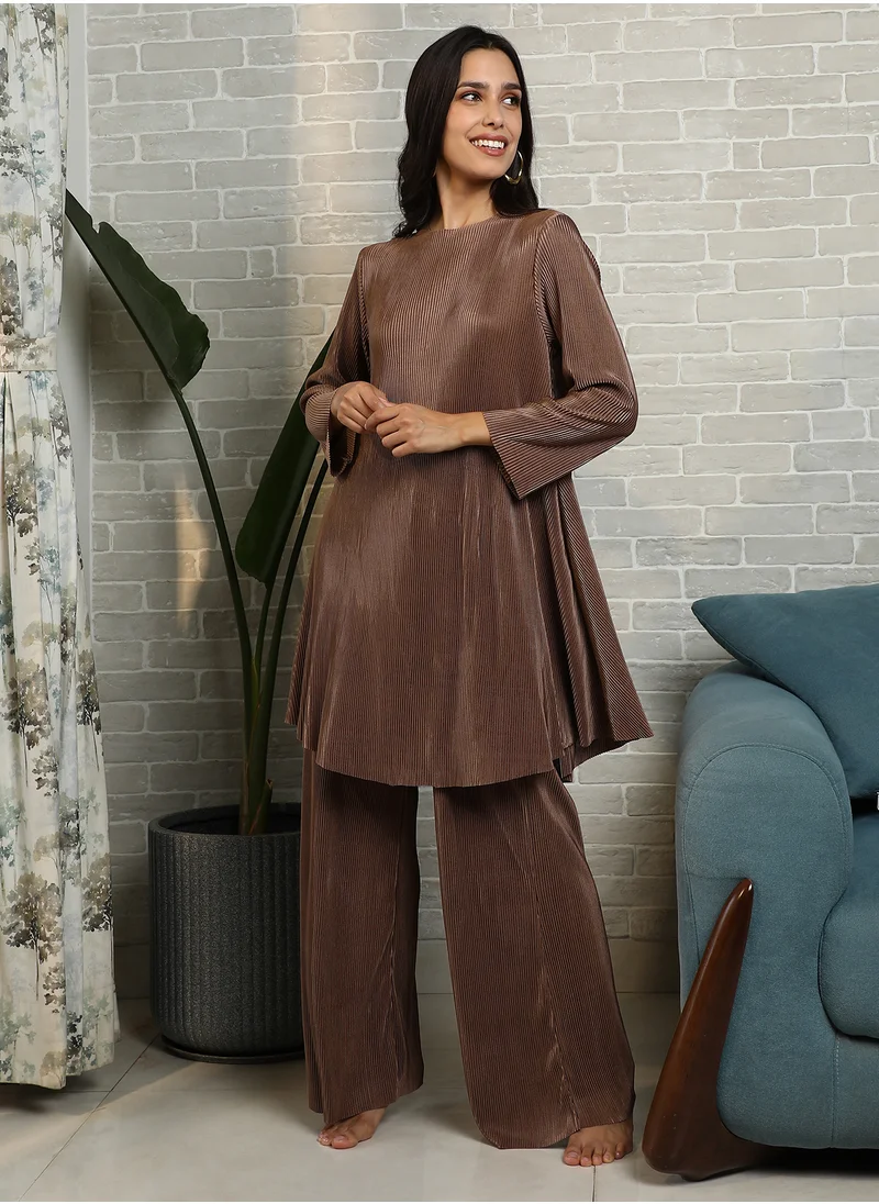 QISSA Qissa Women's Chocolate Brown Solid Pleated Kurta Set For Casual Wear | Round Neck | Long Regular Sleeves | 2 Piece Kurta Set Designed With Comfort Fit For Everyday Ethnic Wear