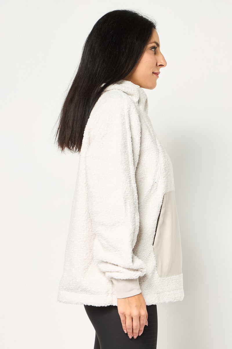 Nike Women Sportswear Fit Long Sleeve Outdoor Hoodie, Light Grey - Image 4