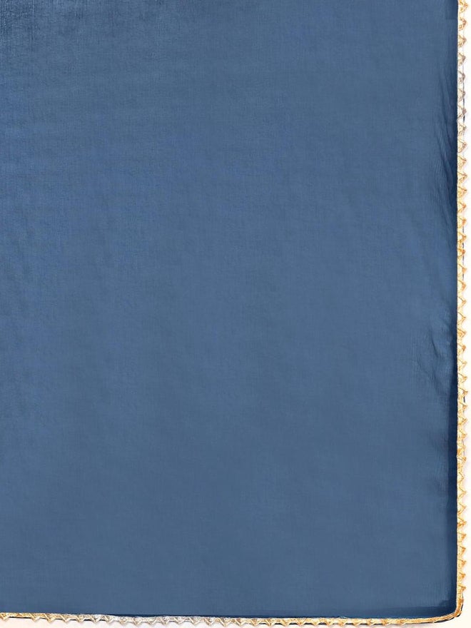 آي شين طقم كورتا نسائي أزرق كحلي بنقوش زهور مع بنطلون وشال - Image 4