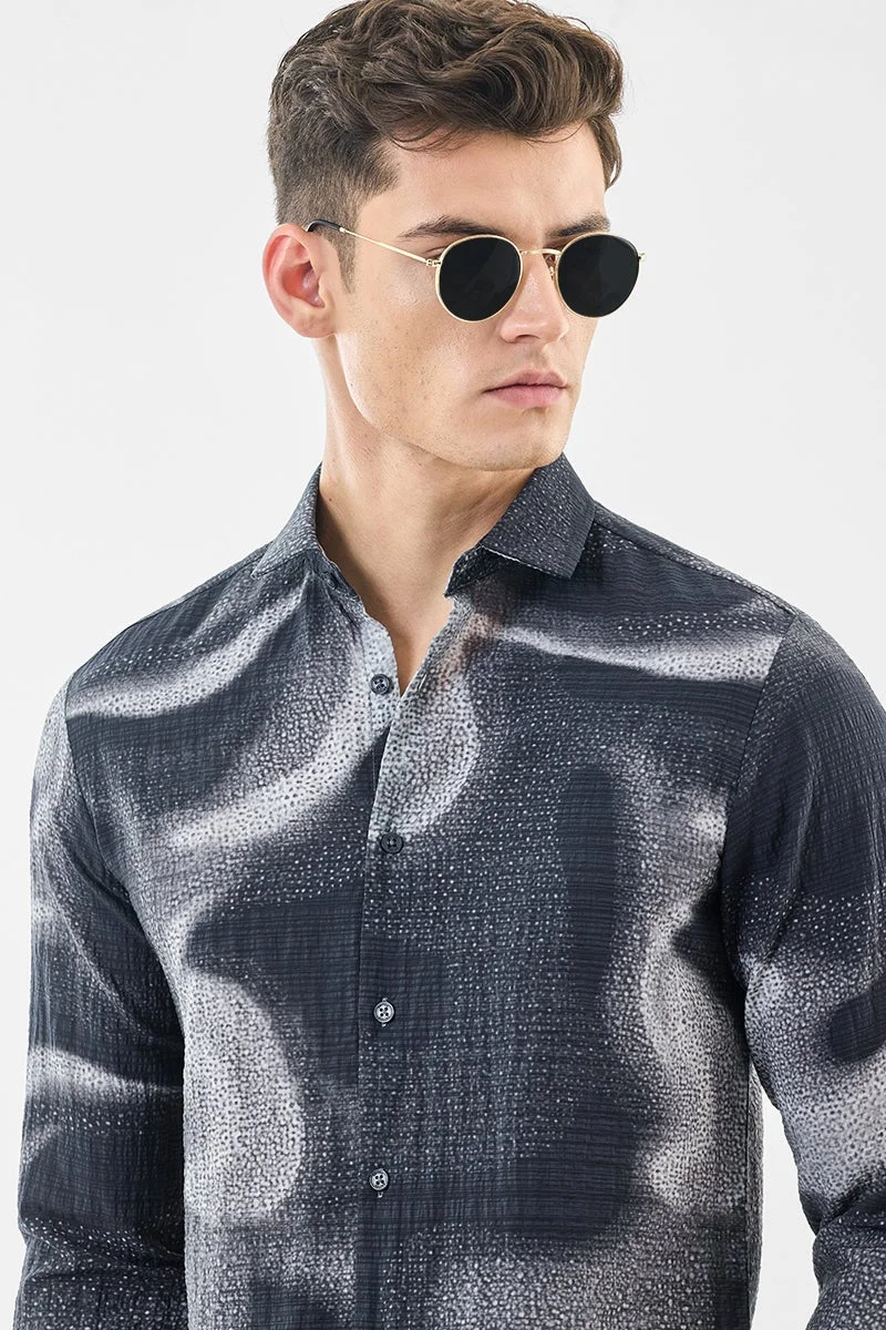 سنيتش قميص مجعد بقصة ضيقة مجردة