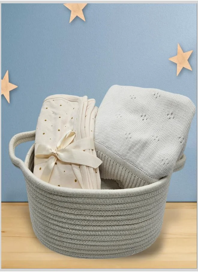 إيلي جونيور Cute gift set: Knitted & Organic Blanket