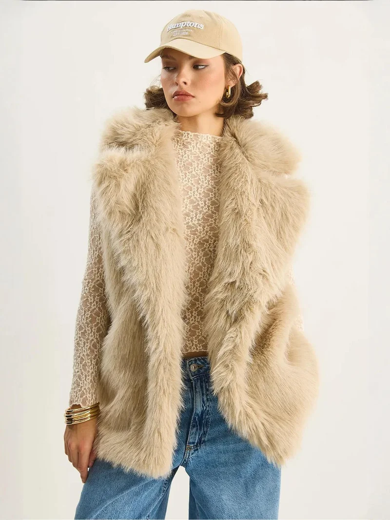 Bianco Lucci LUCCI Faux Fur Waistcoat