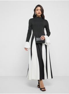 Khizana Monochrome Dress With Ruffle Sleeves  - Image 4