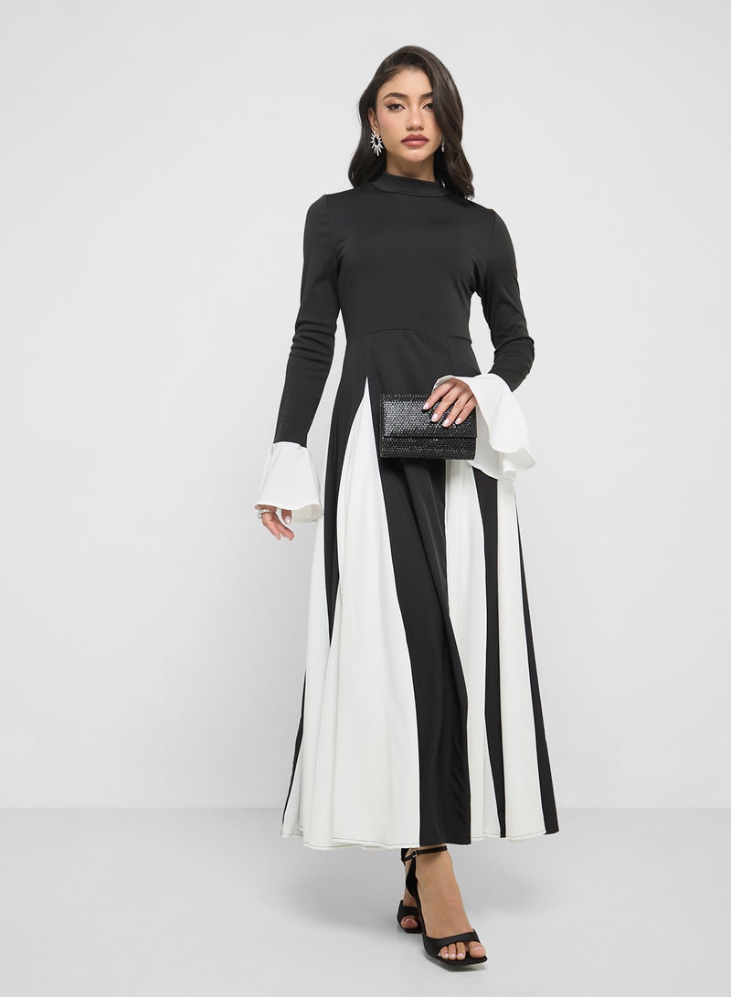 Khizana Monochrome Dress With Ruffle Sleeves - Image 4