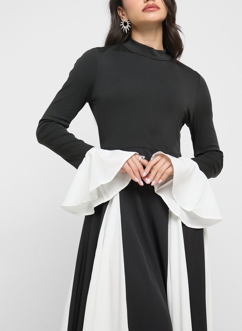 Khizana Monochrome Dress With Ruffle Sleeves - Image 3