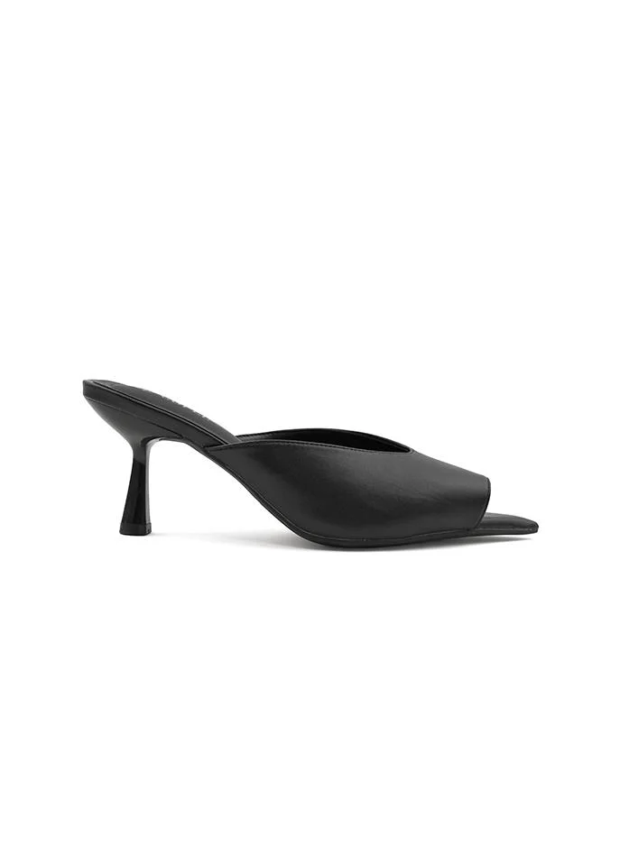 كابلي Heel Slipper – Soft Neutral Elegance